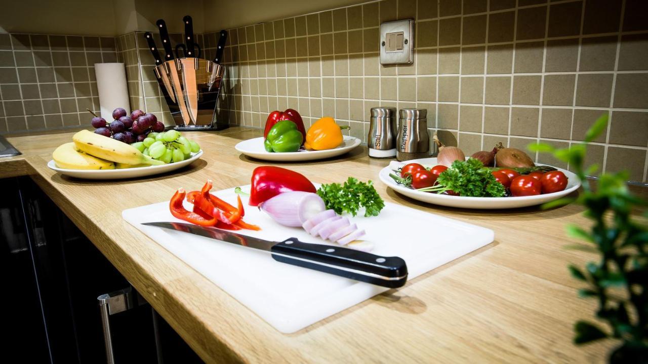 Superb City Center 1 Or 2 Bedroom Apts King Bed Саутгемптон Экстерьер фото