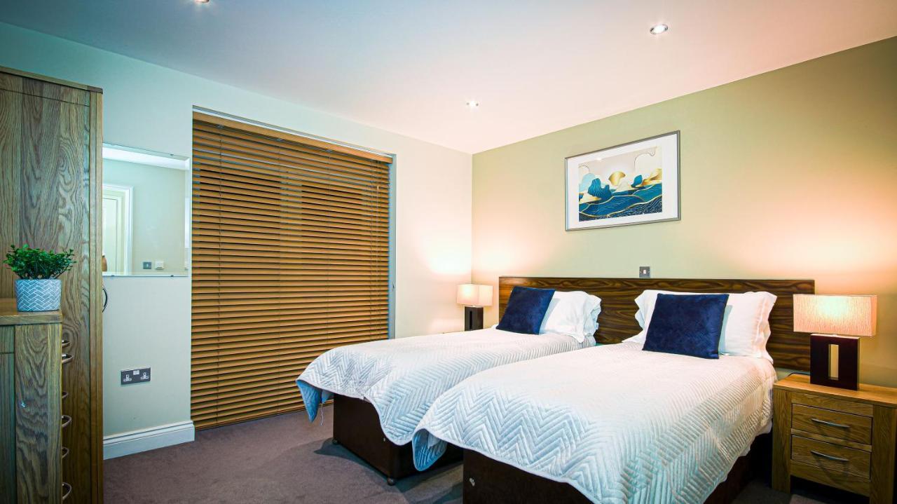 Superb City Center 1 Or 2 Bedroom Apts King Bed Саутгемптон Экстерьер фото