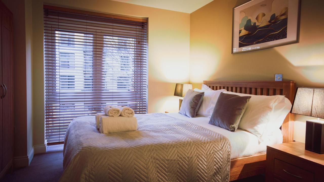 Superb City Center 1 Or 2 Bedroom Apts King Bed Саутгемптон Экстерьер фото