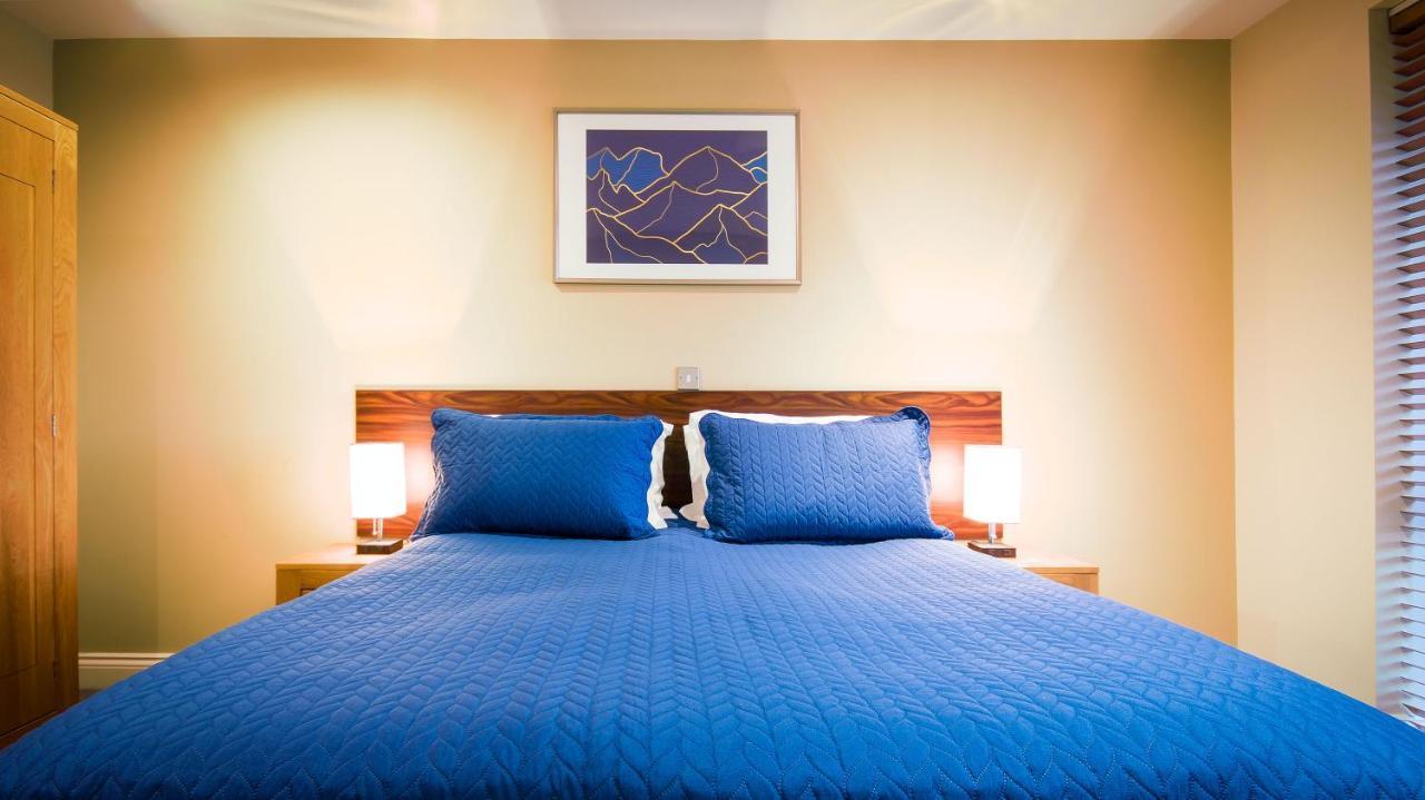 Superb City Center 1 Or 2 Bedroom Apts King Bed Саутгемптон Экстерьер фото