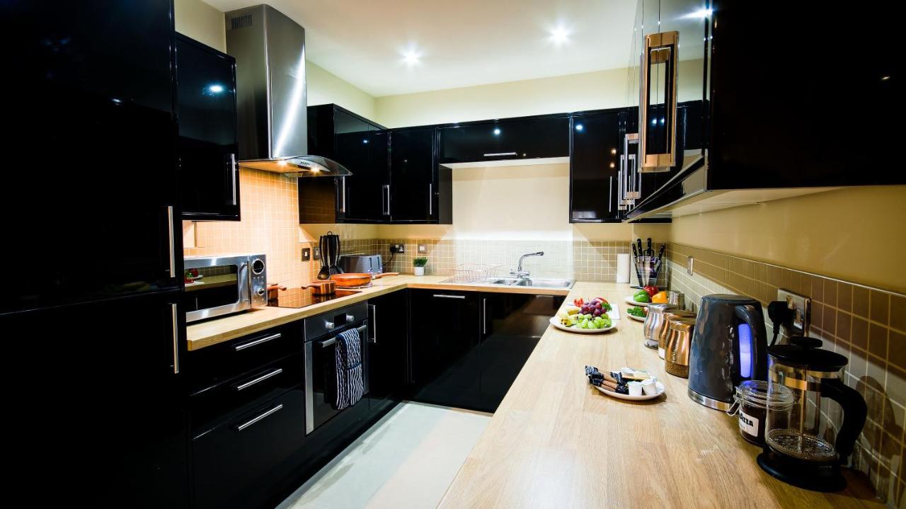 Superb City Center 1 Or 2 Bedroom Apts King Bed Саутгемптон Экстерьер фото