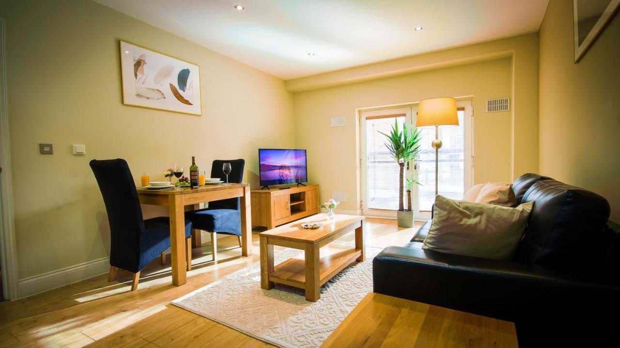 Superb City Center 1 Or 2 Bedroom Apts King Bed Саутгемптон Экстерьер фото